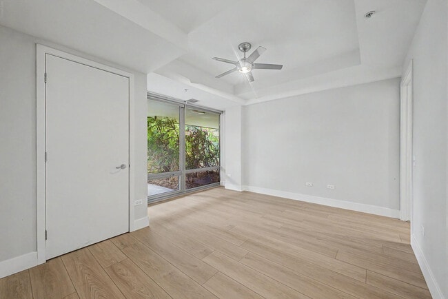 Building Photo - 7147 E Rancho Vista Dr