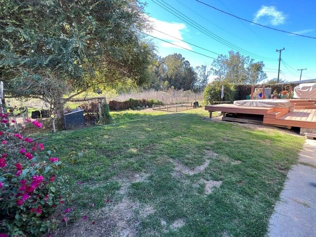 Building Photo - Updated 3 Bed / 2 Bath Goleta Home - Walk ...