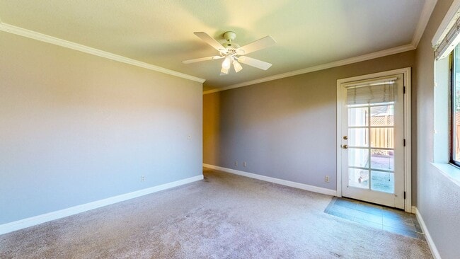 Building Photo - Well Maintain West Side Single Story 3 bedroom 2 bathroom home with 2 car garage