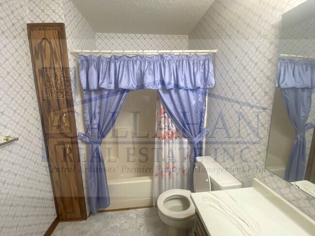 Building Photo - Sherwood 3 Bedroom Home