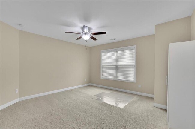 Building Photo - 4425 Holton Ave