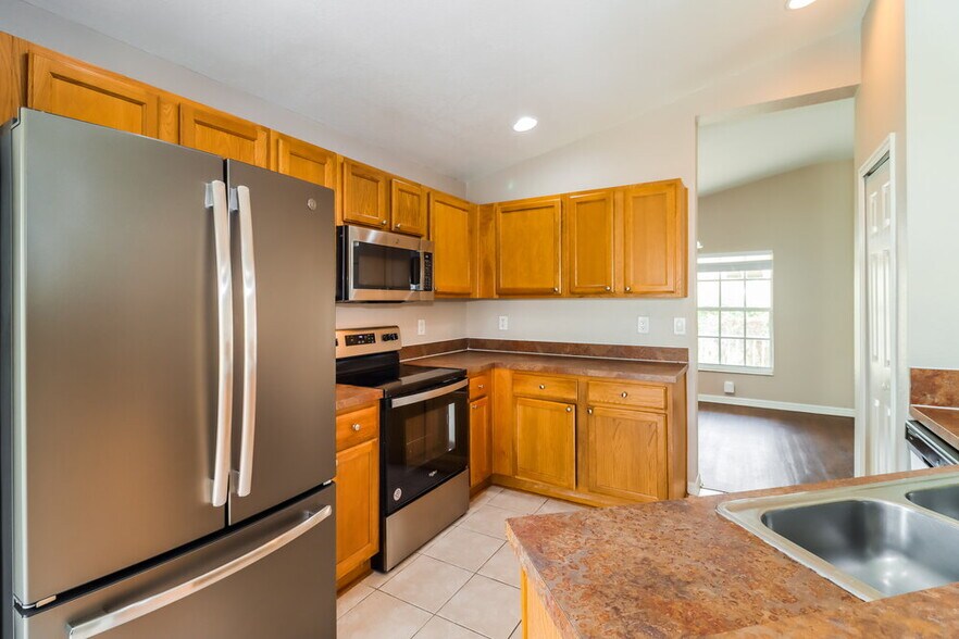 Building Photo - 11903 Autumn Creek Dr
