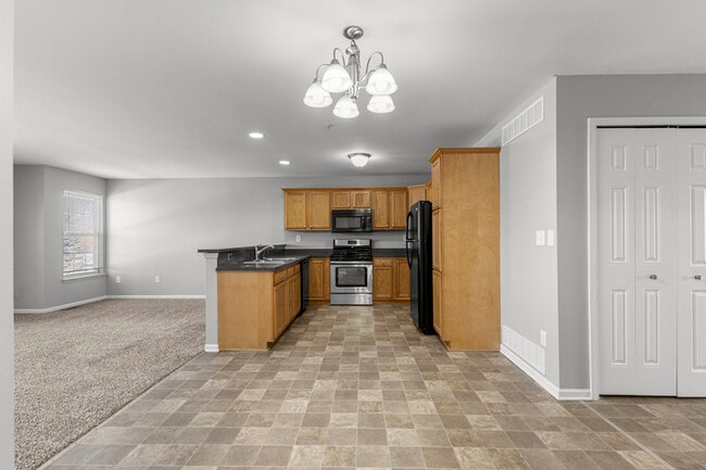 Building Photo - 13165 Turnberry