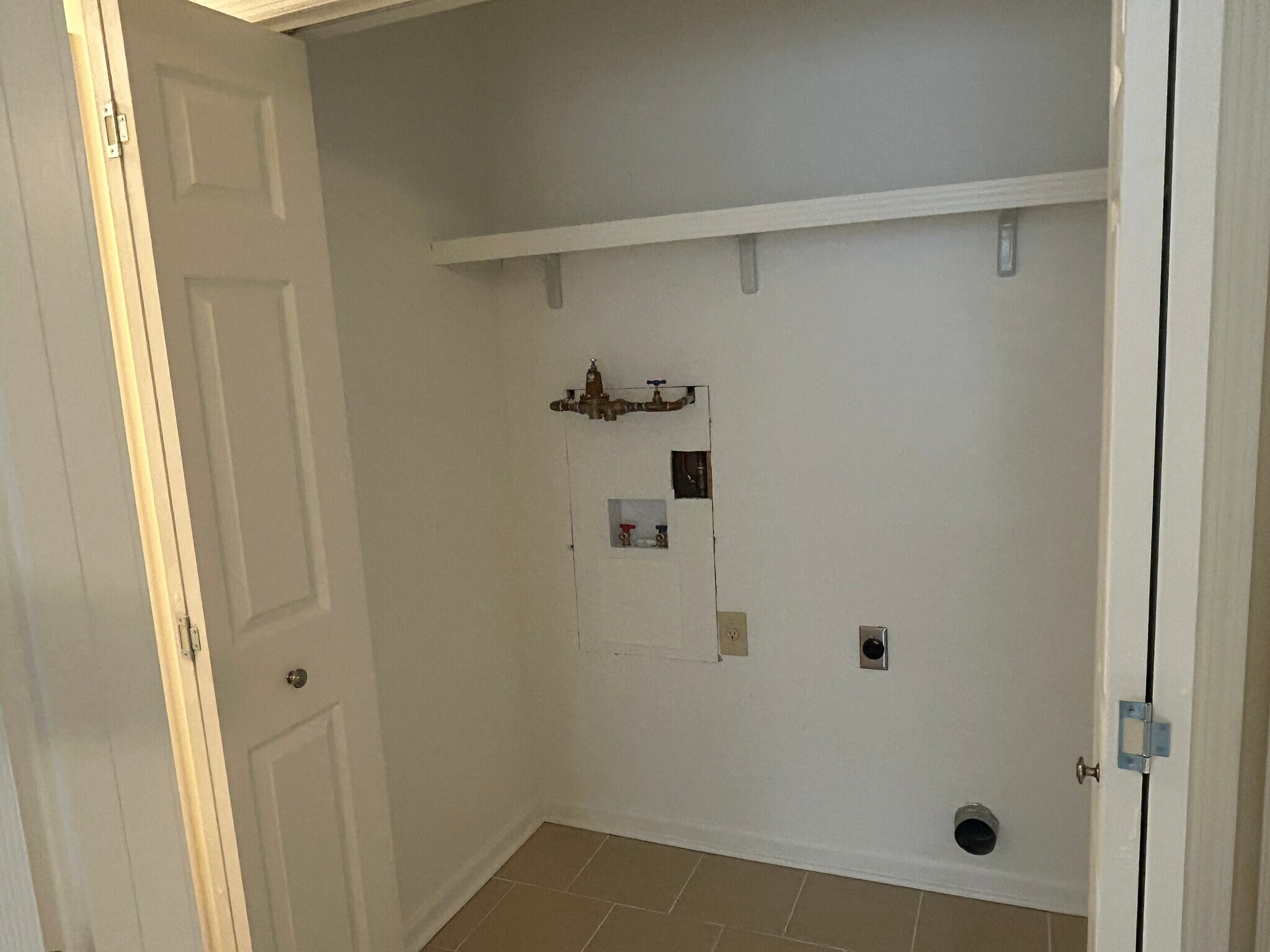 Building Photo - 5538 Summer Ln