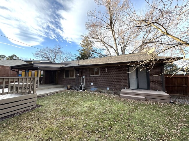 Building Photo - 3084 S Xanthia St