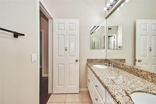 Building Photo - 8223 E Marblehead Way