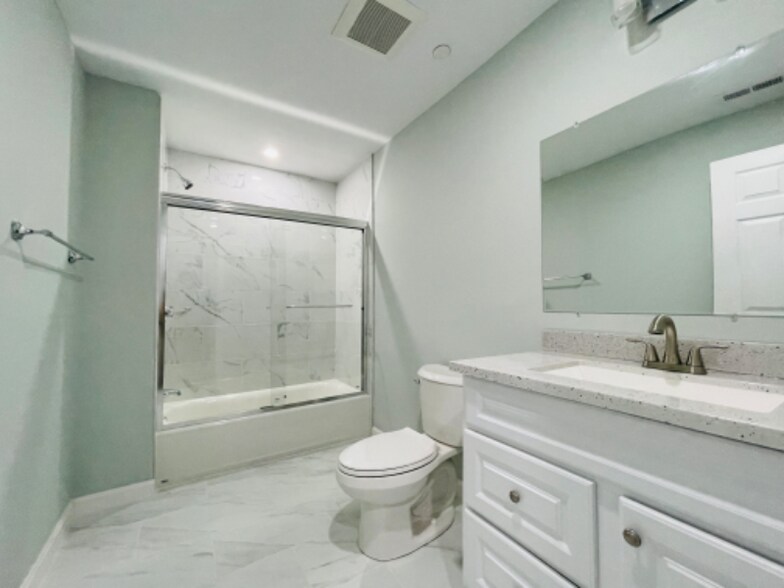 Building Photo - 43 Oread St