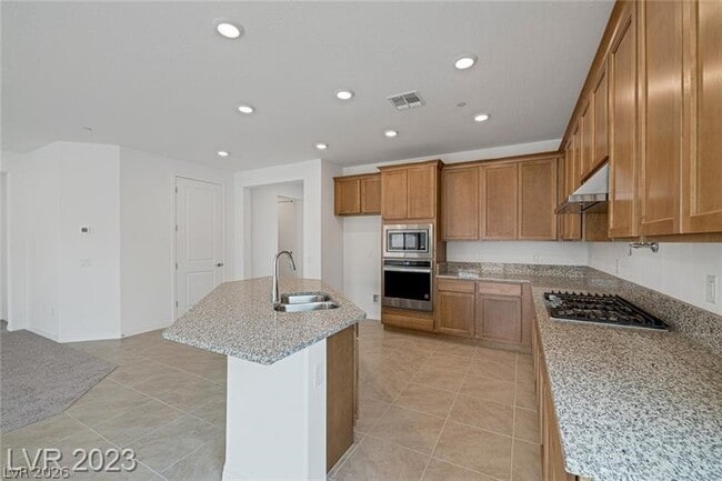 Building Photo - 10 Sun Lily Ln