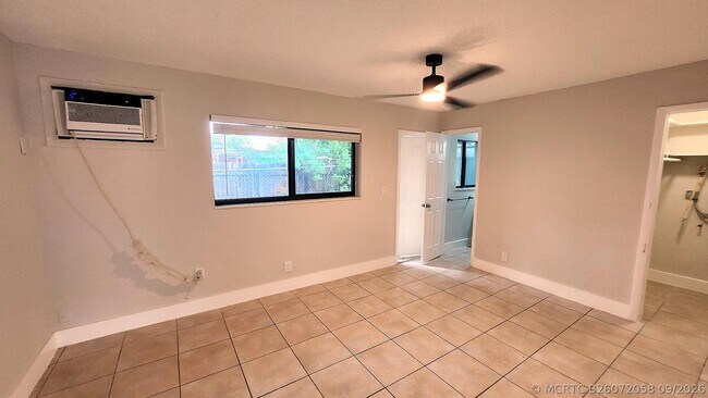 Building Photo - 435 NW 41st St