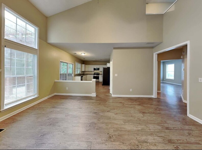 Building Photo - 2930 Cottesford Way SE