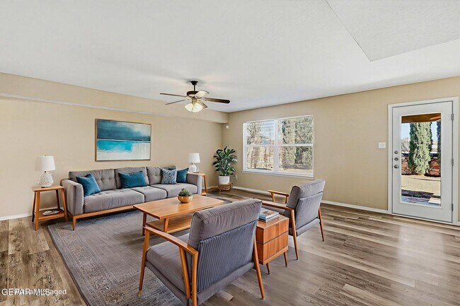 Building Photo - 10910 Acoma St