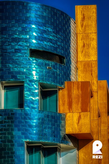 Building Photo - 7040 Woodman Ave