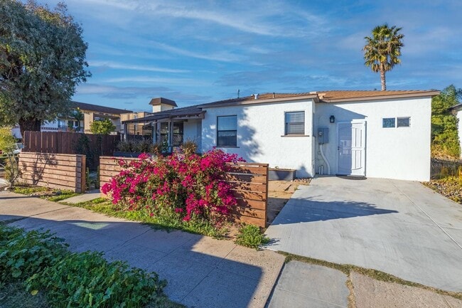Building Photo - Charming Talmadge 2BR + Bonus Room
