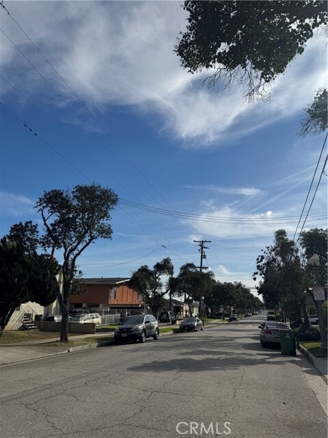 Building Photo - 836 S Sierra Vista Ave