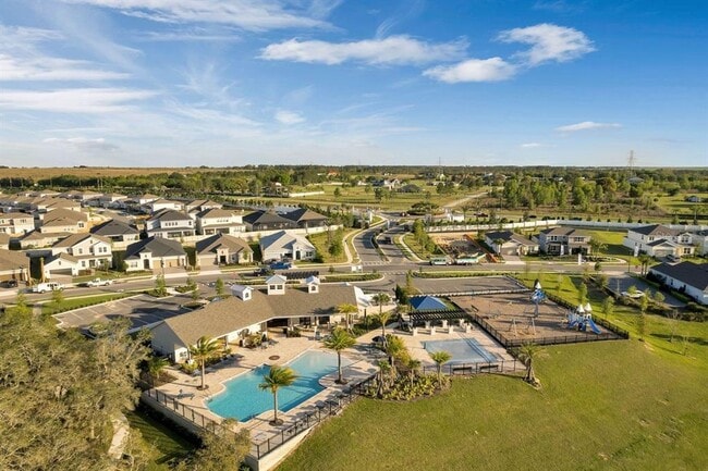 Building Photo - 3459 Current Ave