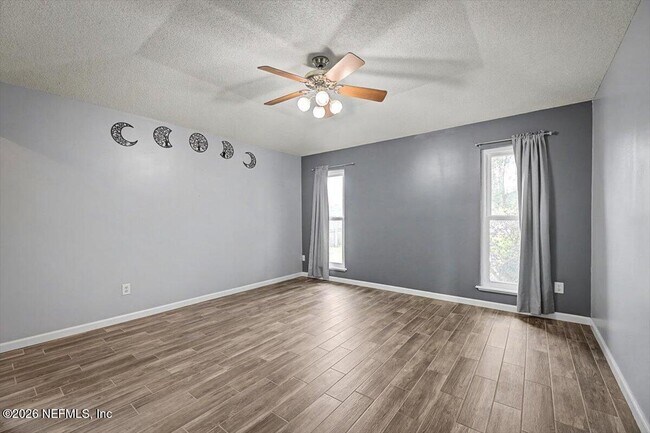 Building Photo - 8472 Bandera Cir W