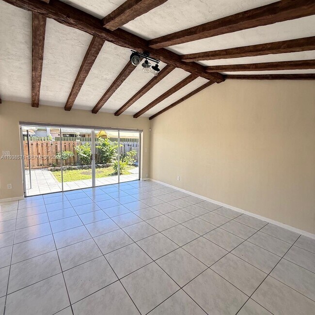 Building Photo - 12144 SW 110th St Cir W