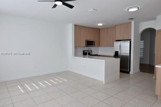 Building Photo - 5527 NW 113th Ave