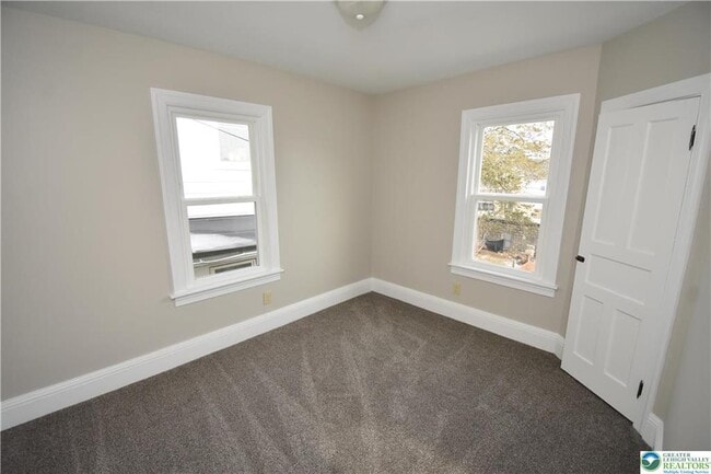 Building Photo - 329 N 9th St