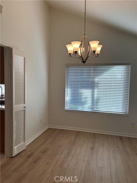 Building Photo - 2126 E Deer Springs Ln