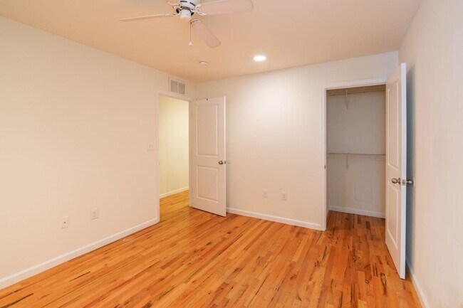 Building Photo - 330 N Preston St