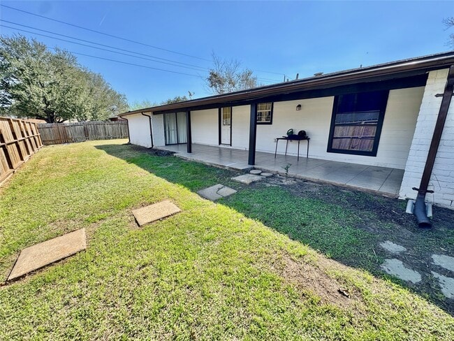 Building Photo - 7203 Addicks Clodine Rd