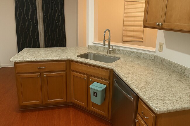 Building Photo - 3166 Bromley Ln