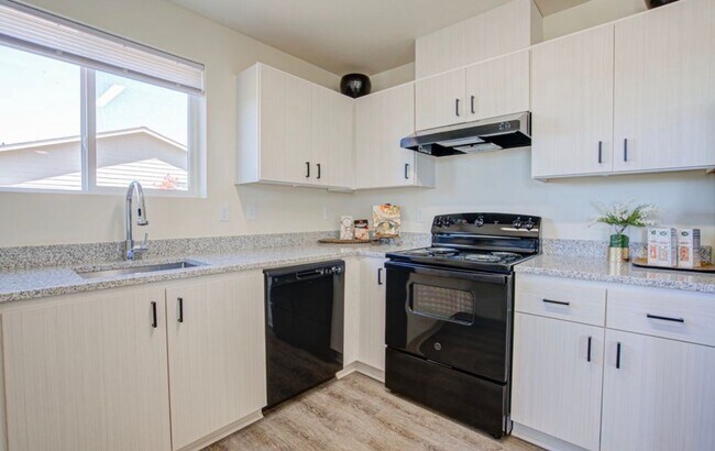 Building Photo - Country Living with Modern Flair: Wake up to the sounds of nature, Live Minutes from Everything