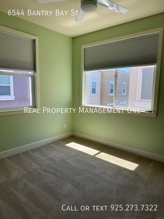 Building Photo - 6544 Bantry Bay St