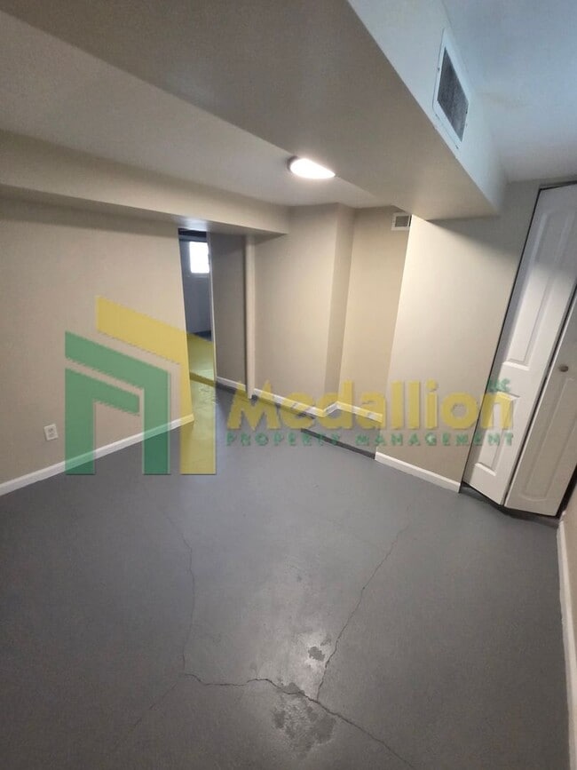 Building Photo - Spacious 4-Bedroom Home with Finished Basement and Yard Space