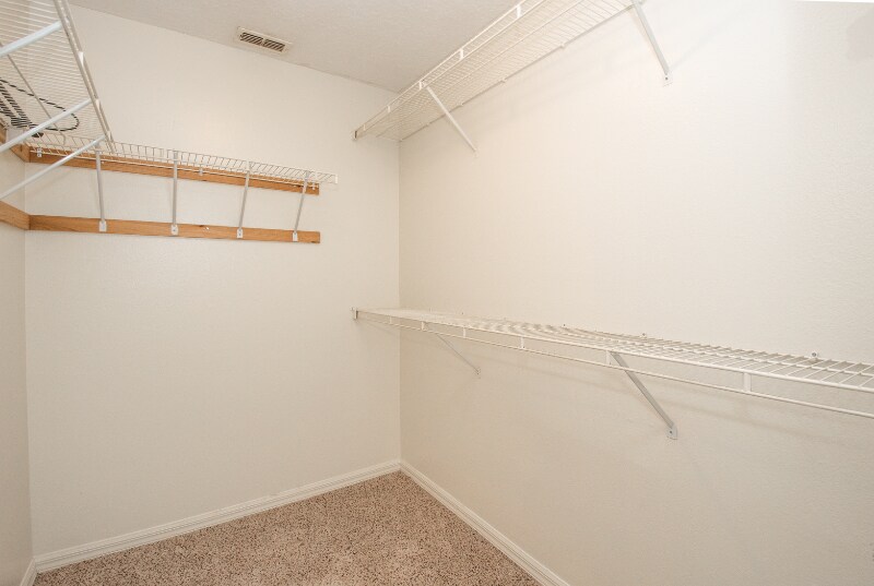 Building Photo - 4828 Jeanette Ct