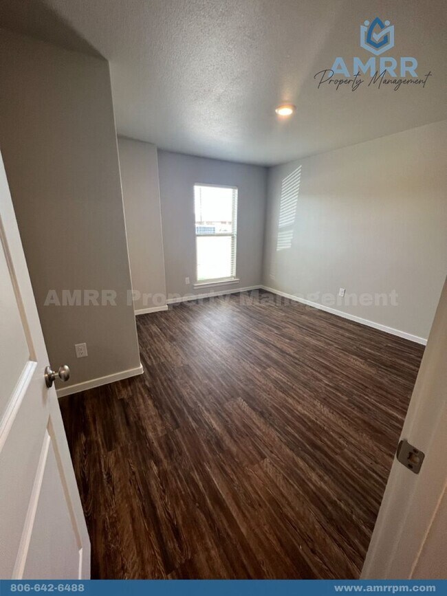 Building Photo - 2117 Kokomo Ave