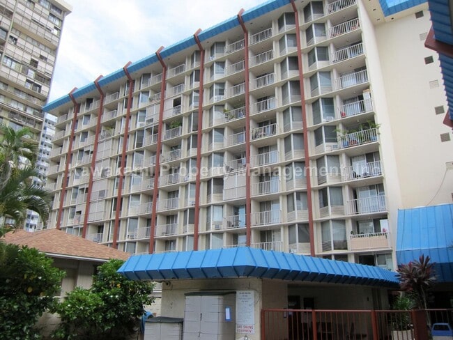 Building Photo - Conveniently Located, Renovated Condo w/Pa...