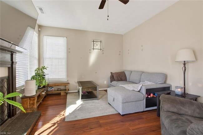 Building Photo - 307 Peachwood Ct