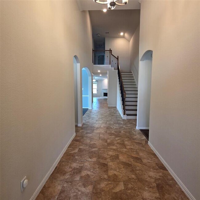 Building Photo - 26101 Brickhill Dr
