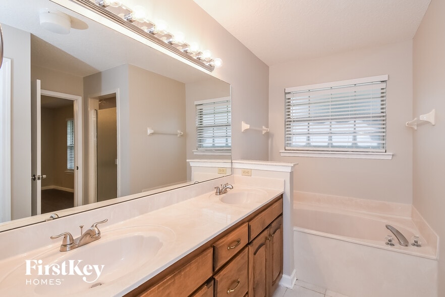 Building Photo - 630 London Morning Ct