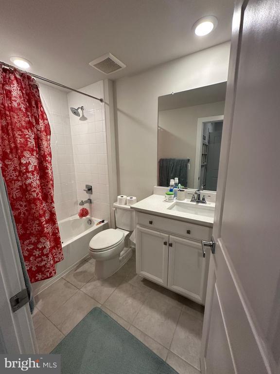 Building Photo - 209 Market Square NW