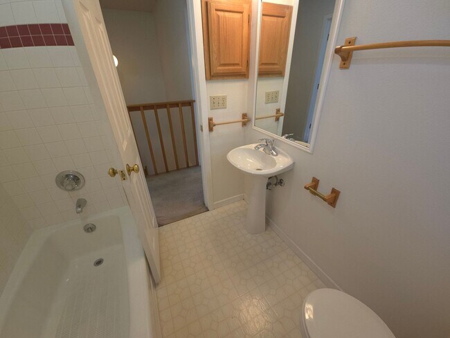 Building Photo - 2321 Grove St