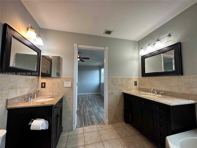 Building Photo - 2611 Regalia Way