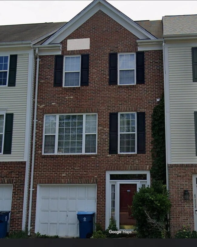 Building Photo - 42856 Golf View Dr