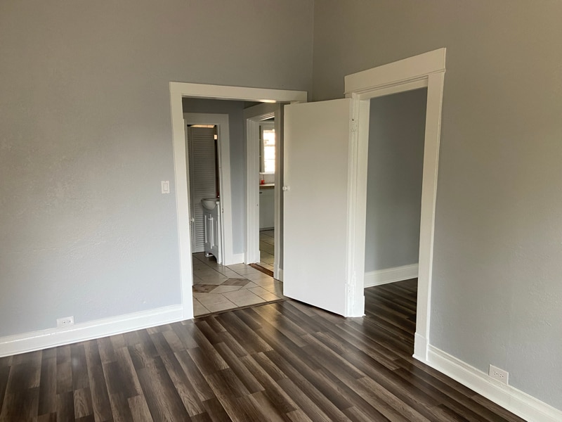 Building Photo - 717 Baker St