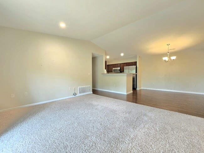 Building Photo - 5640 Irish Way