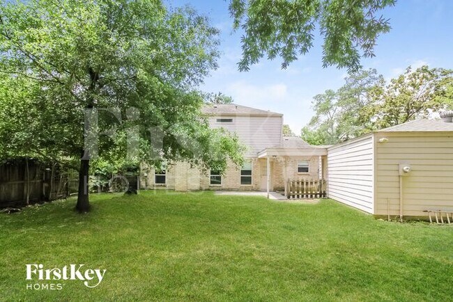 Building Photo - 3922 Maple Heights Dr