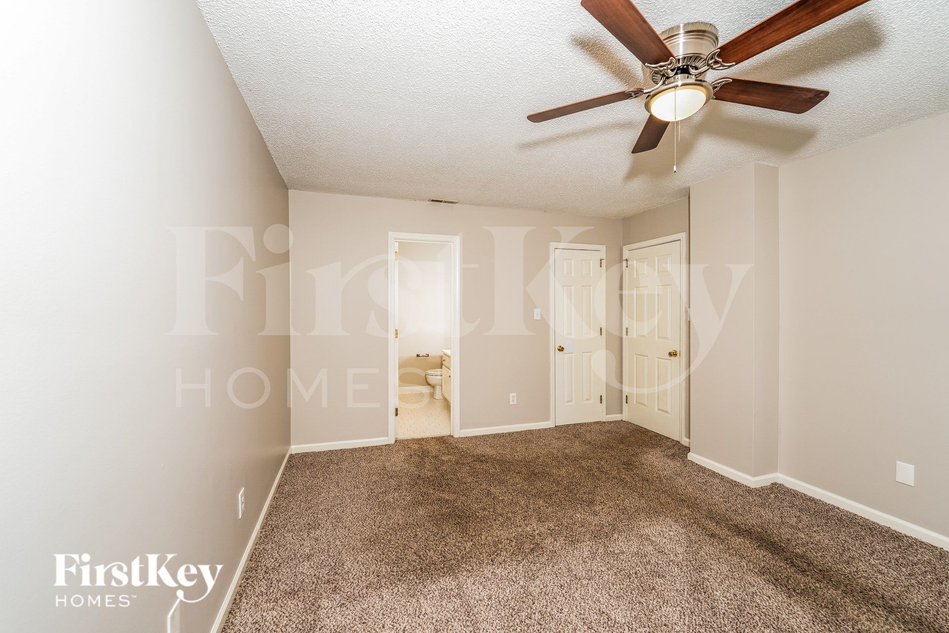 Building Photo - 2583 Bridlewood Dr