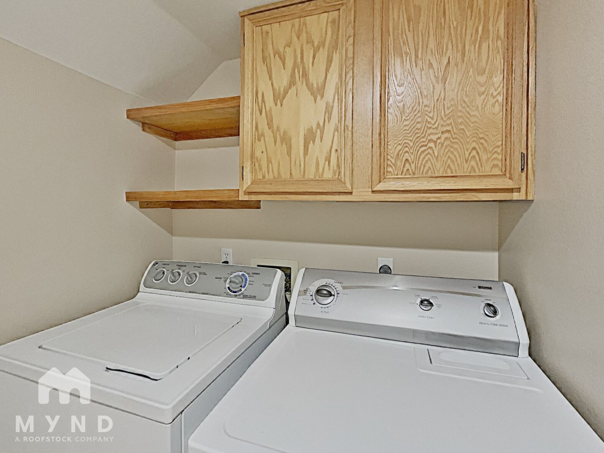 Building Photo - 1576 Reno View Dr
