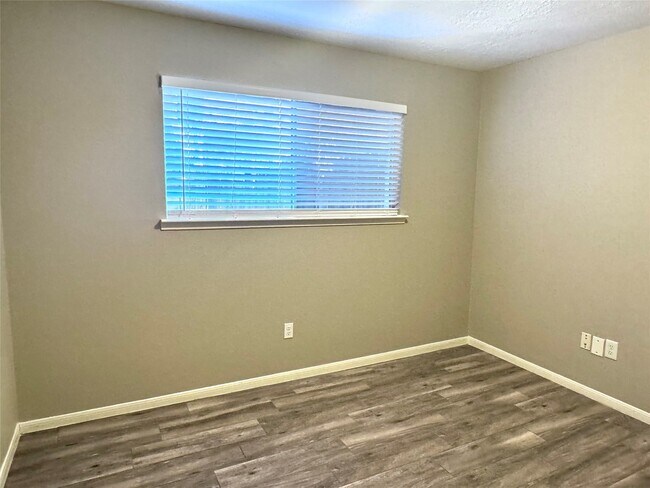 Building Photo - 9710 Galston Ln