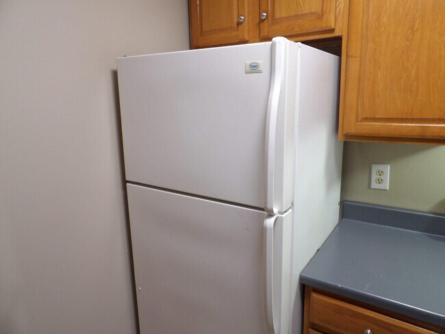 Building Photo - 140 Landings Dr