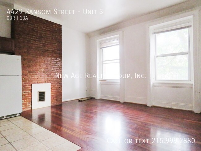 Building Photo - Large Studio located in University City!