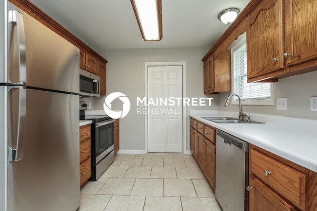 Building Photo - 3 Bedroom Pet-Friendly Home in GOODLETTSVILLE, TN with Main Street Renewal