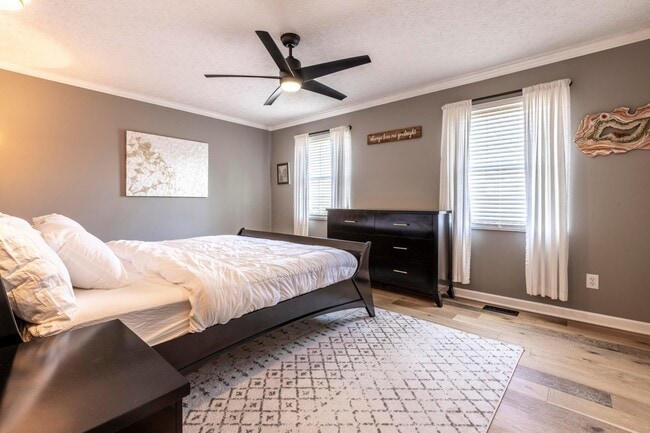 Building Photo - 2037 Sutter Pkwy